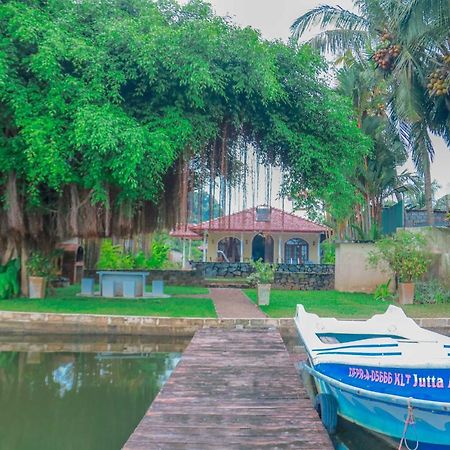 Bentota River Villa Exterior photo