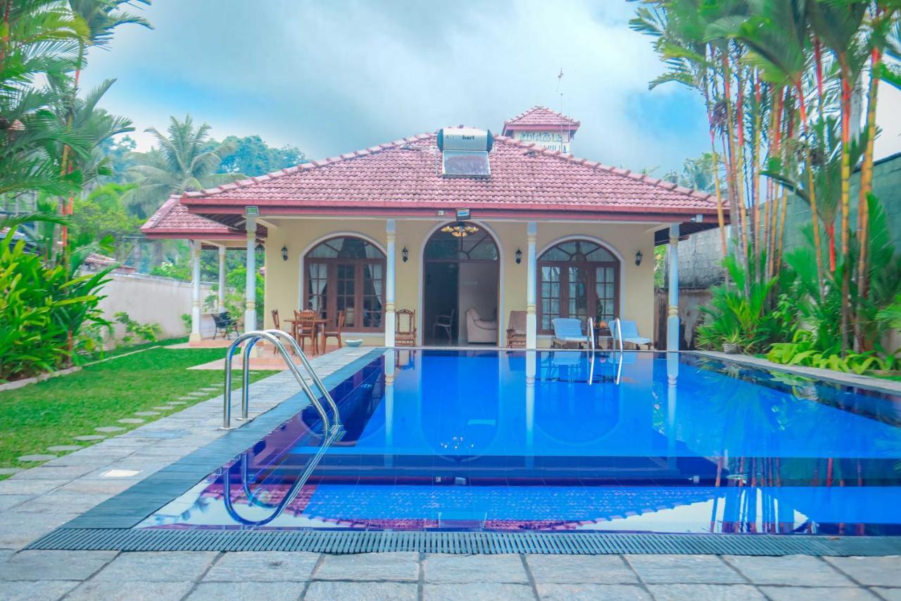 Bentota River Villa Exterior photo