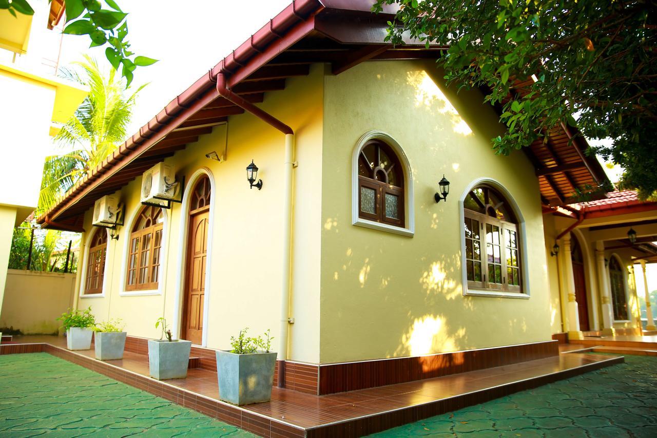 Bentota River Villa Exterior photo