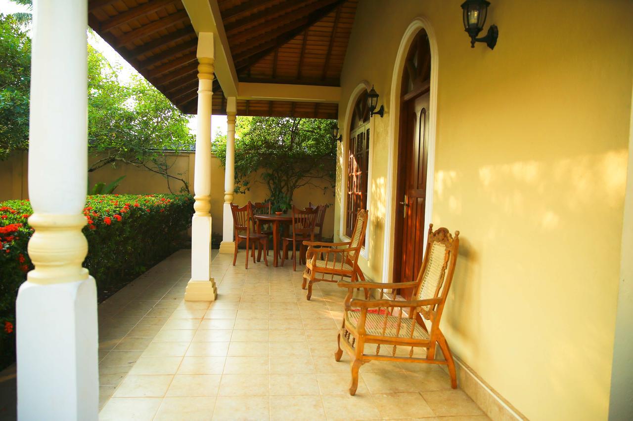 Bentota River Villa Exterior photo