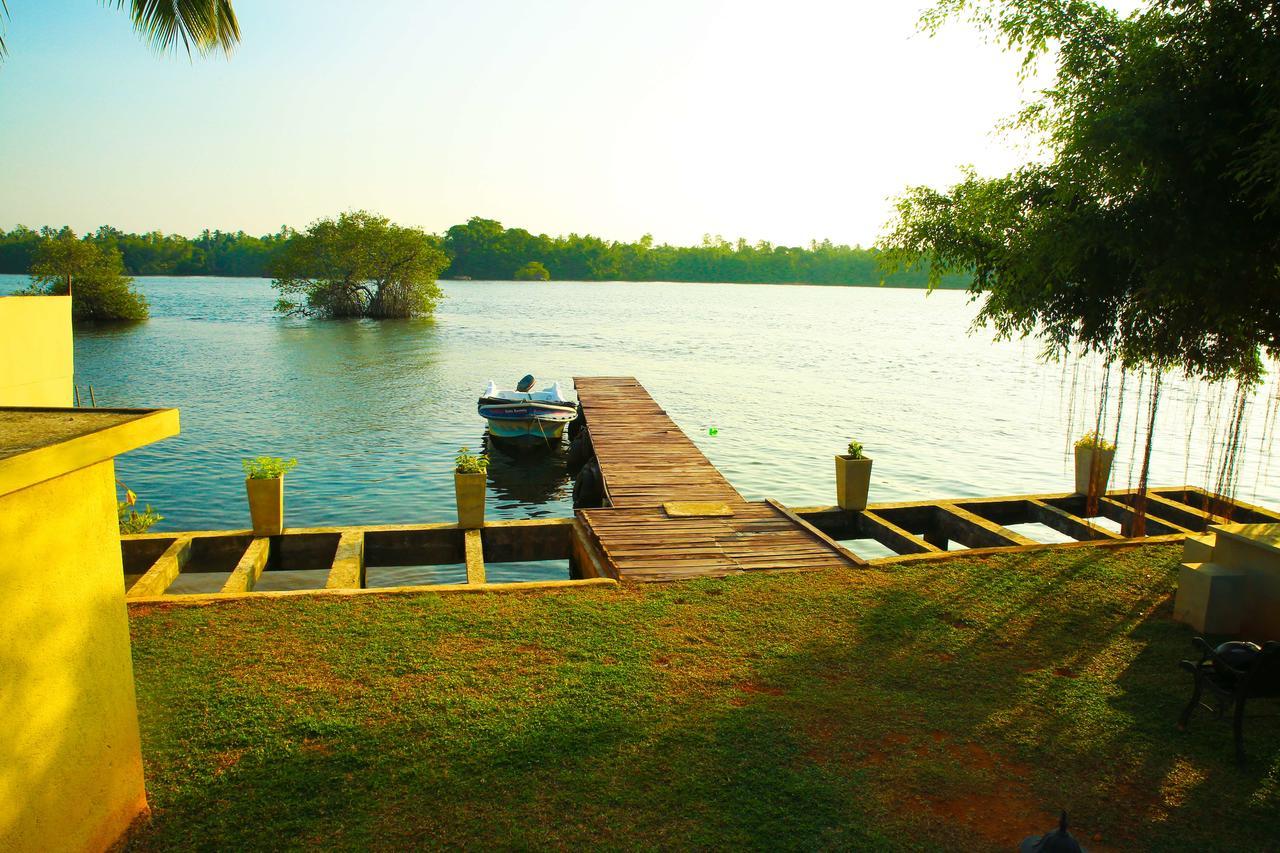 Bentota River Villa Exterior photo